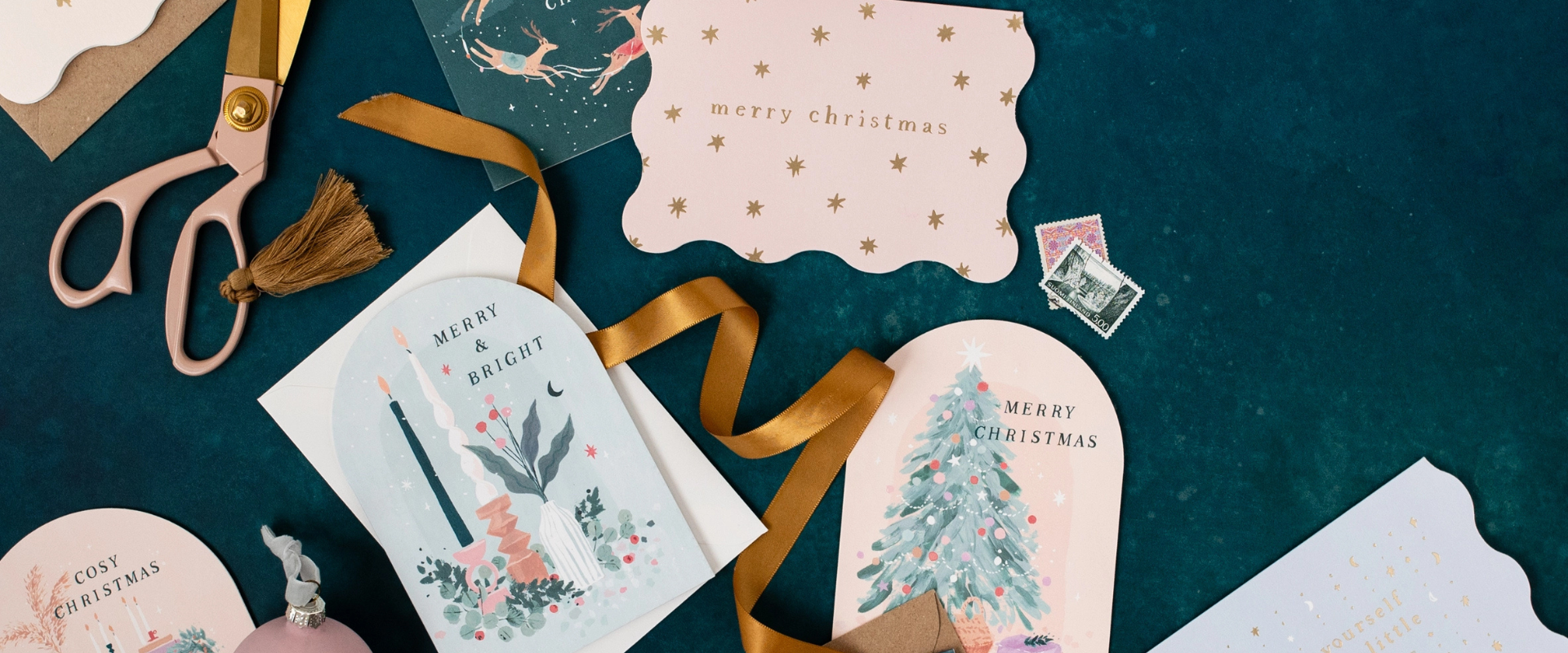 Family lifestyle online Shop with curated joyful products.