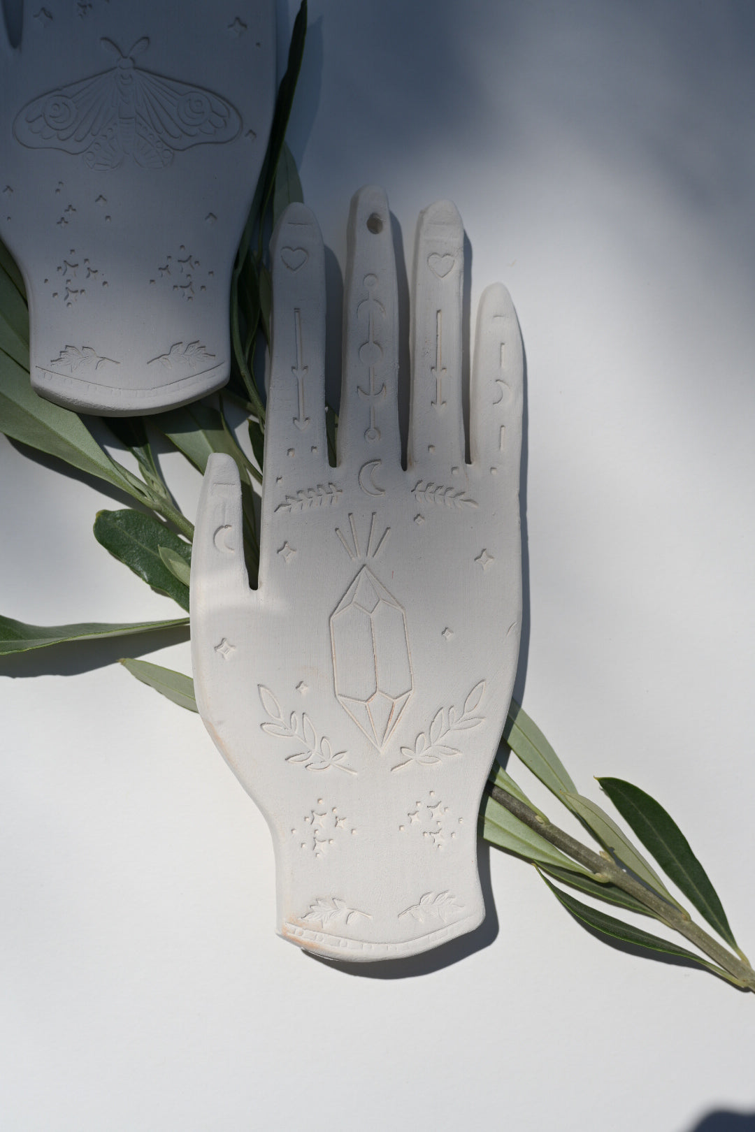 LPDV Ceramics - Wandschmuck Hand - Kristall Weiss