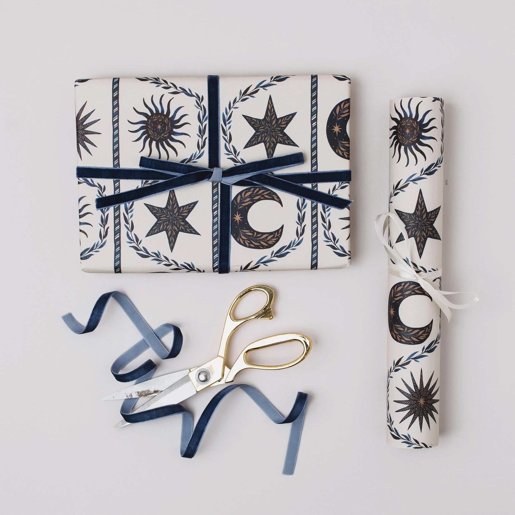 Katie Housley Geschenkpapier - Sonne/Mond
