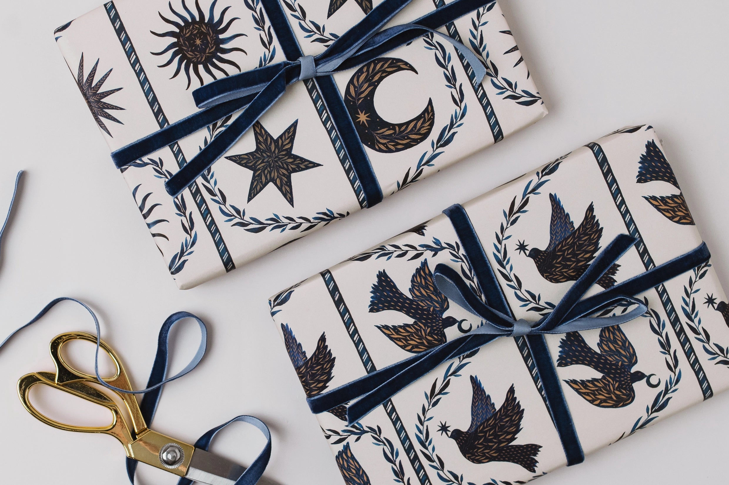 Katie Housley Geschenkpapier - Sonne/Mond