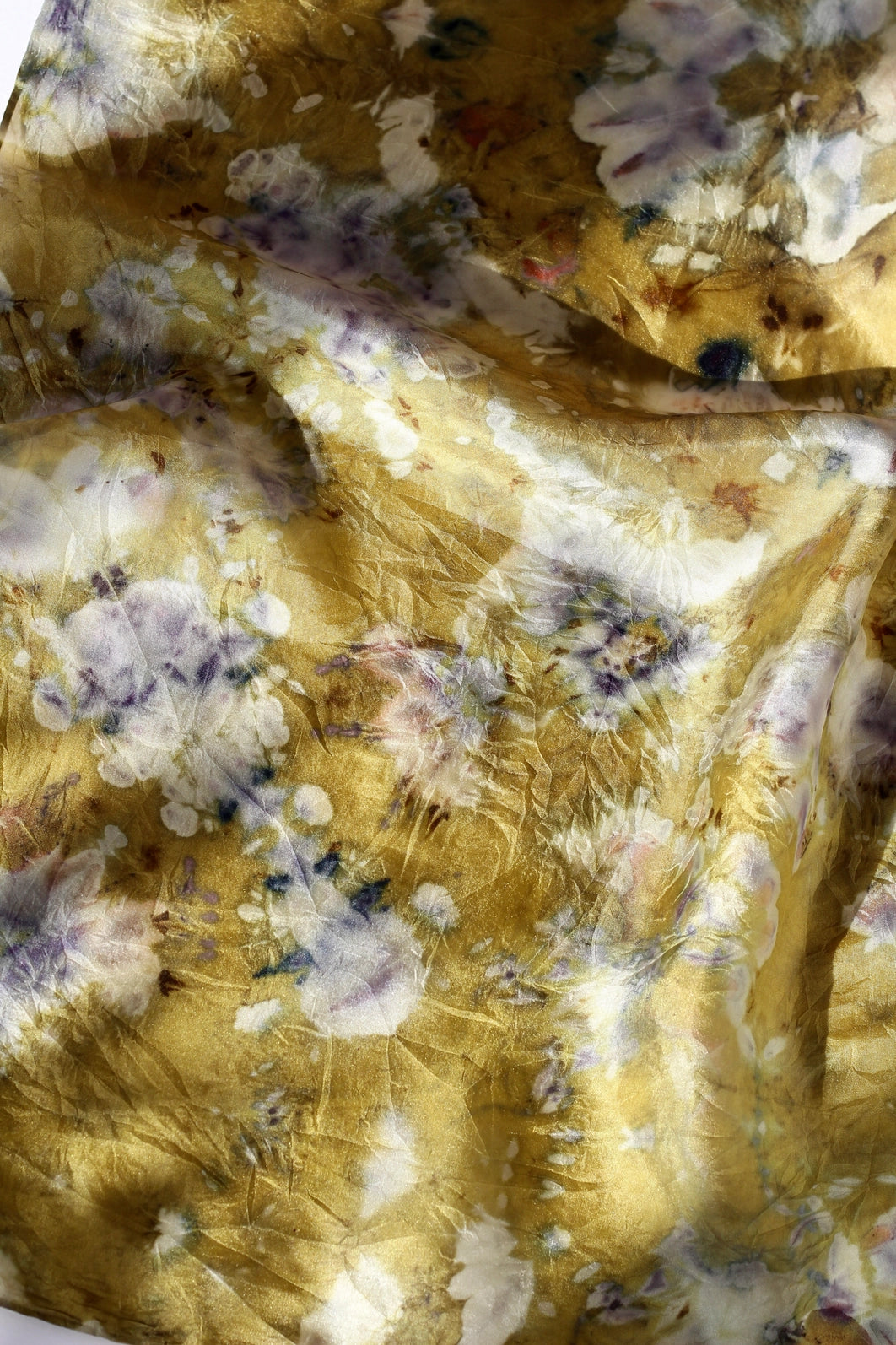 Marram - Seidenfoulard Naturblüten Oliv
